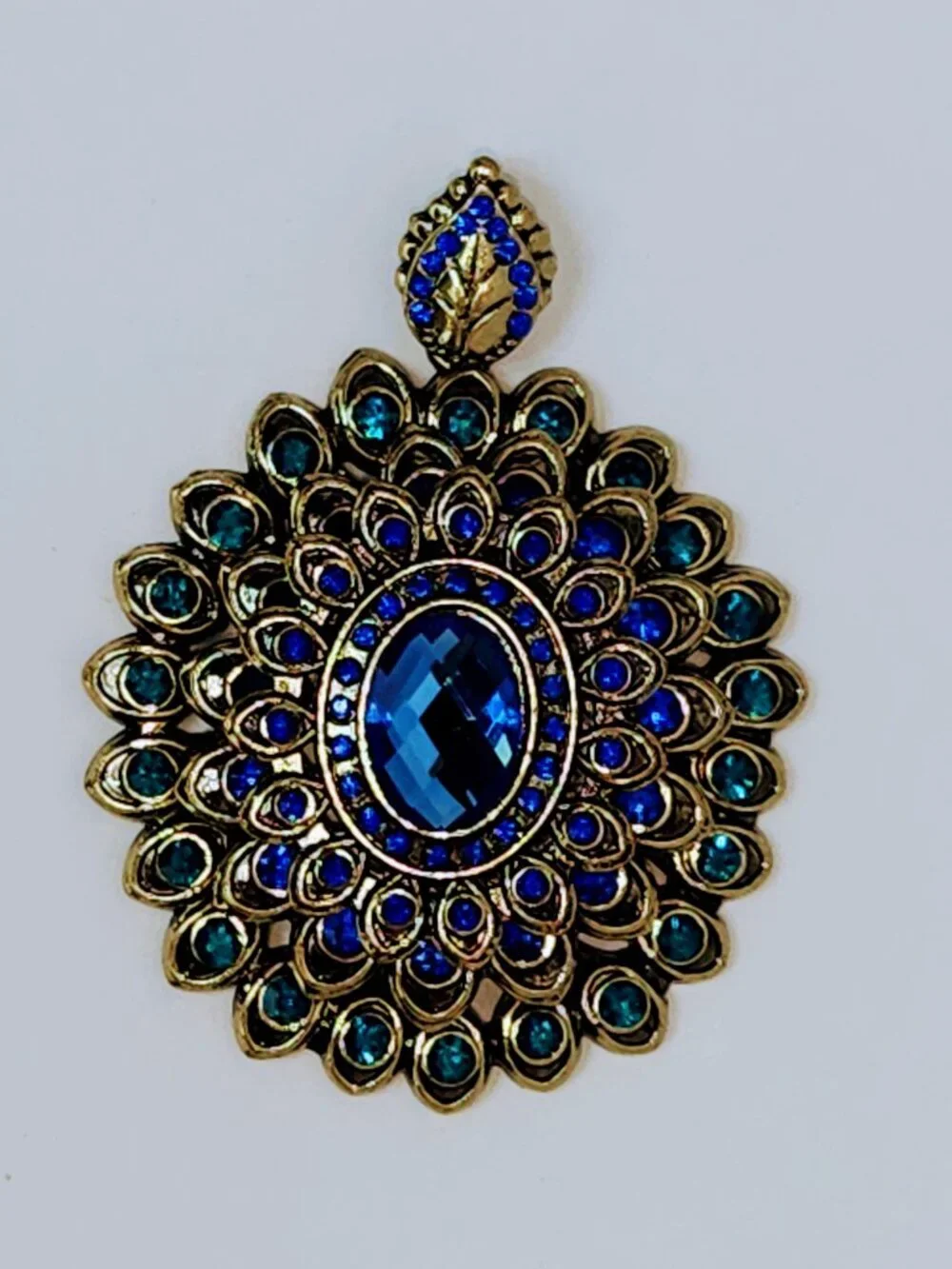 Ornate Gold-Tone Blue & Teal Rhinestone Peacock Statement Brooch\Pendant